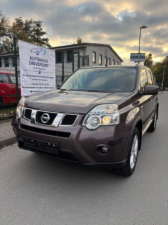 Grau Gebraucht 2011 Nissan X-Trail SE SUV | 9.500 € (Etwas zu teuer) - Bild 1/4