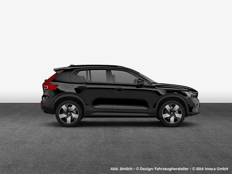 Używany Volvo XC40 Plus 163 KM (119 kW) 2025 Czarny SUV