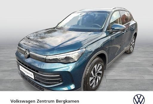 Neu VW Tiguan Life 204 PS (150 kW) 2026 Nightshade blue metallic SUV