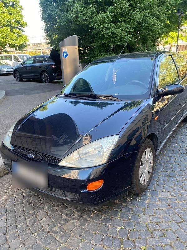 Second-hand Ford Focus 101 CP (74 kW) 2000 Andere farben Hatchback