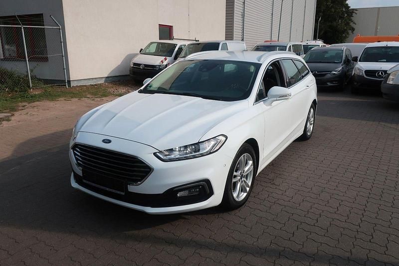 Weiß Gebraucht 2019 Ford Mondeo Titanium Kombi | 10.900 € (Fairer Preis) - Bild 1/4
