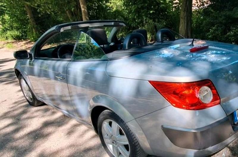 Grau Gebraucht 2004 Renault Mégane Cabriolet Cabrio | 566 € (Guter Preis) - Bild 1/4