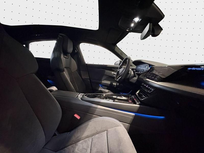 Gebraucht Audi e-tron GT quattro Sport 439 kW (598 PS) 2022 Taktikgrün metallic Limousine