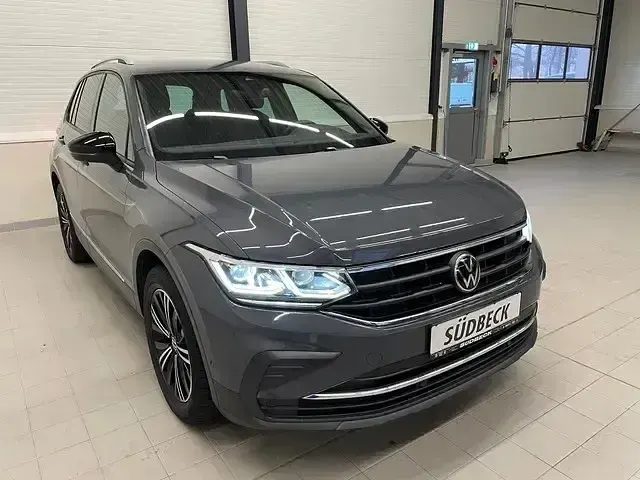 Gebraucht VW Tiguan R-line 245 PS (180 kW) 2022 Delfingrau metallic SUV