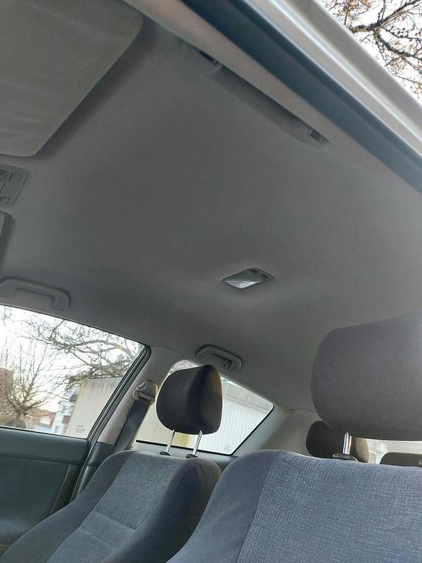 Gebraucht Toyota Corolla 90 PS (66 kW) 2003 Silber Limousine