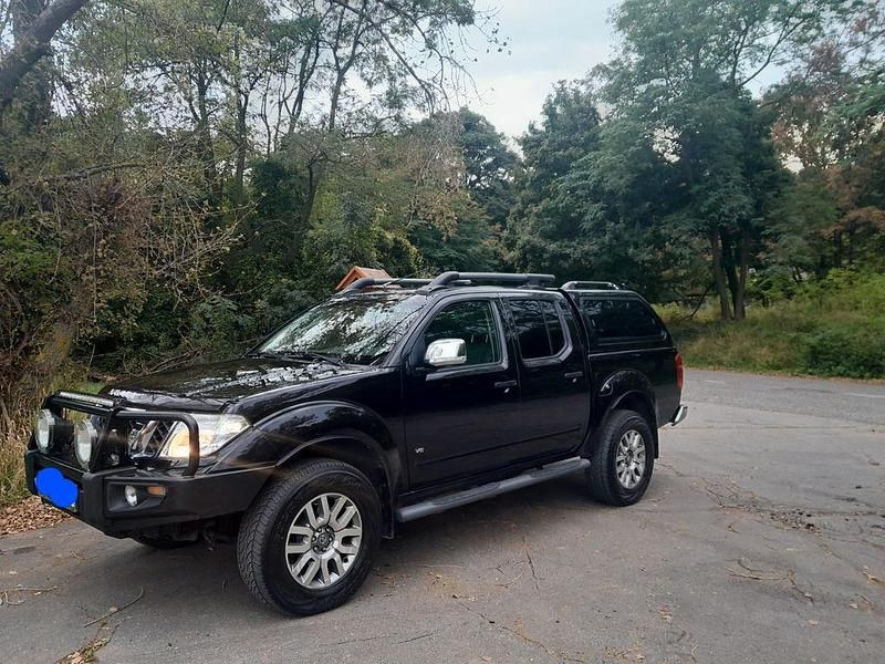 Gebraucht Nissan Navara 231 PS (169 kW) 2012 Schwarz Abholung