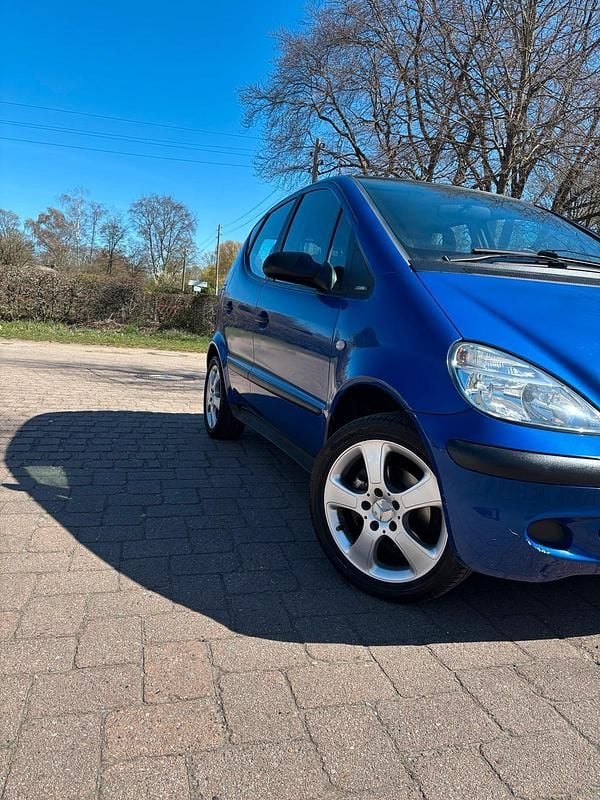 Gebraucht Mercedes A140 82 PS (60 kW) 2001 Blau Limousine