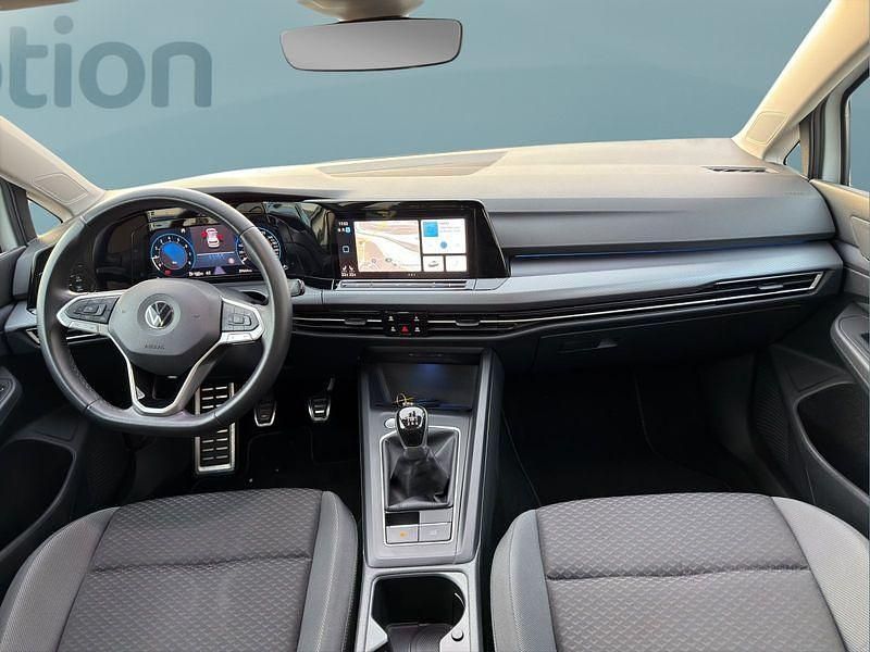 Gebraucht VW Golf VIII 131 PS (96 kW) 2022 Weiß Kleinwagen