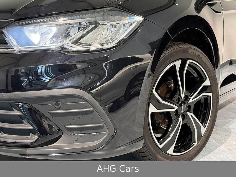 Deep black perleffekt Gebraucht 2021 VW Polo Life Kleinwagen | 15.999 € (Fairer Preis) - Bild 1/4