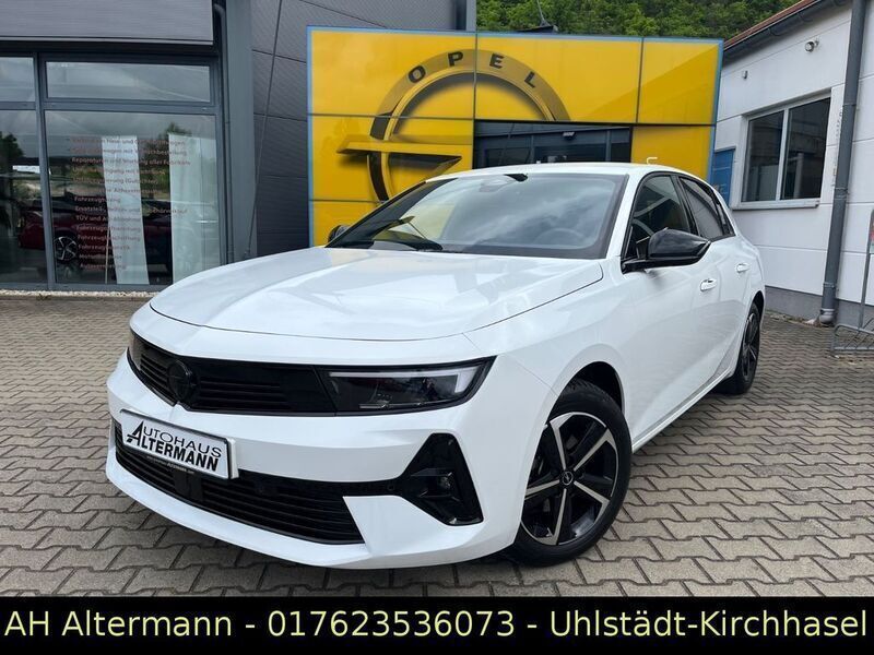 Weiß Gebraucht 2024 Opel Astra Limousine | 23.990 € (Fairer Preis) - Bild 1/4