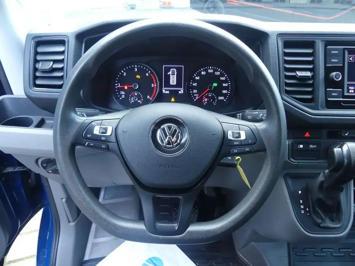 Używany VW Crafter 177 KM (130 kW) 2021 Niebieski Van