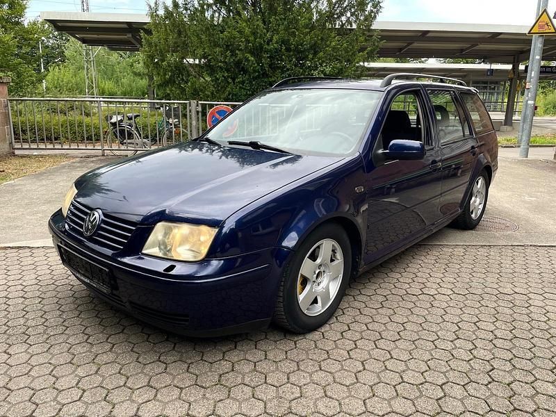 Blau Gebraucht 2000 VW Bora Highline Limousine | 999 € (Superpreis) - Bild 1/4