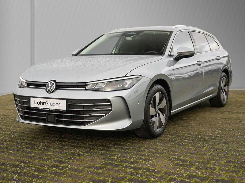 Gebraucht VW Passat Business 150 PS (110 kW) 2025 Oyster silver metallic Kombi