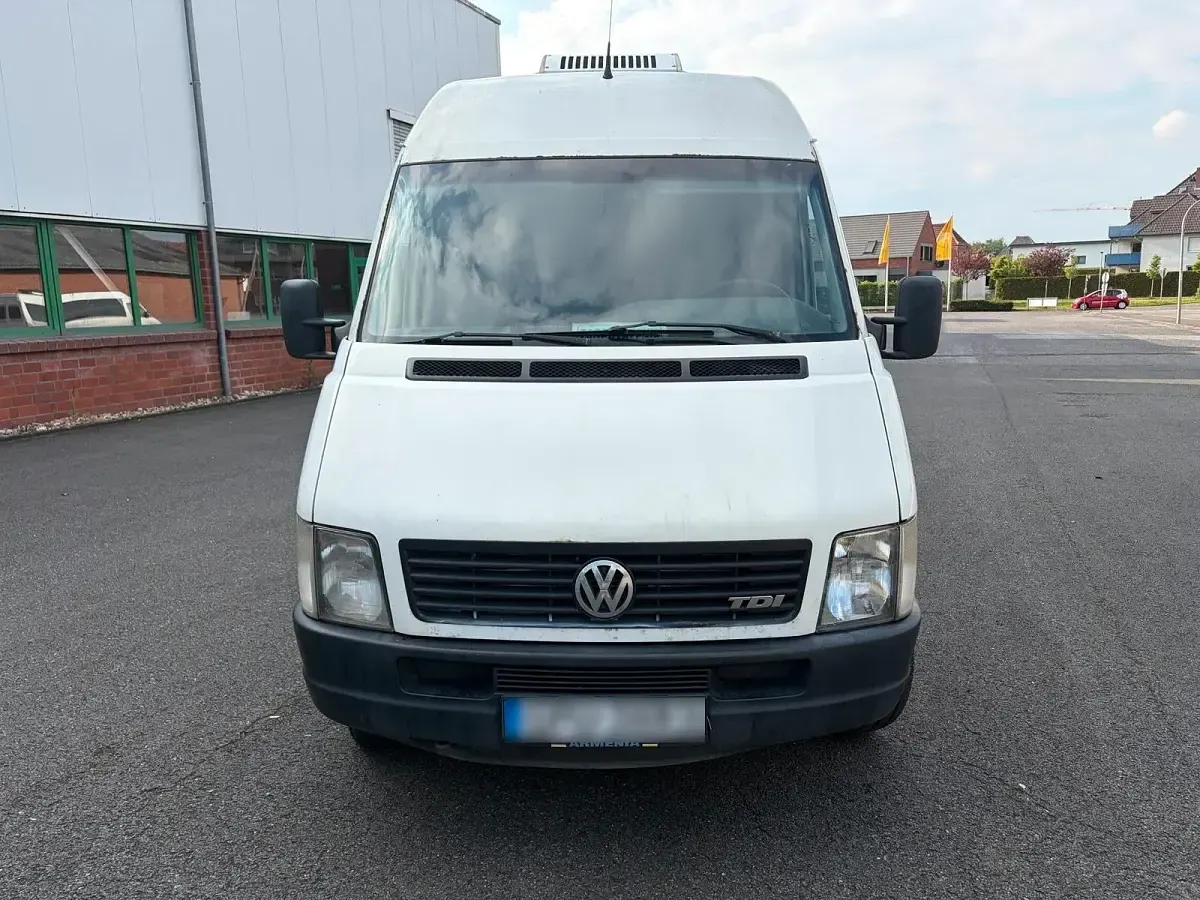 Brugt VW LT 109 HK (80 kW) 2000 Rød MPV
