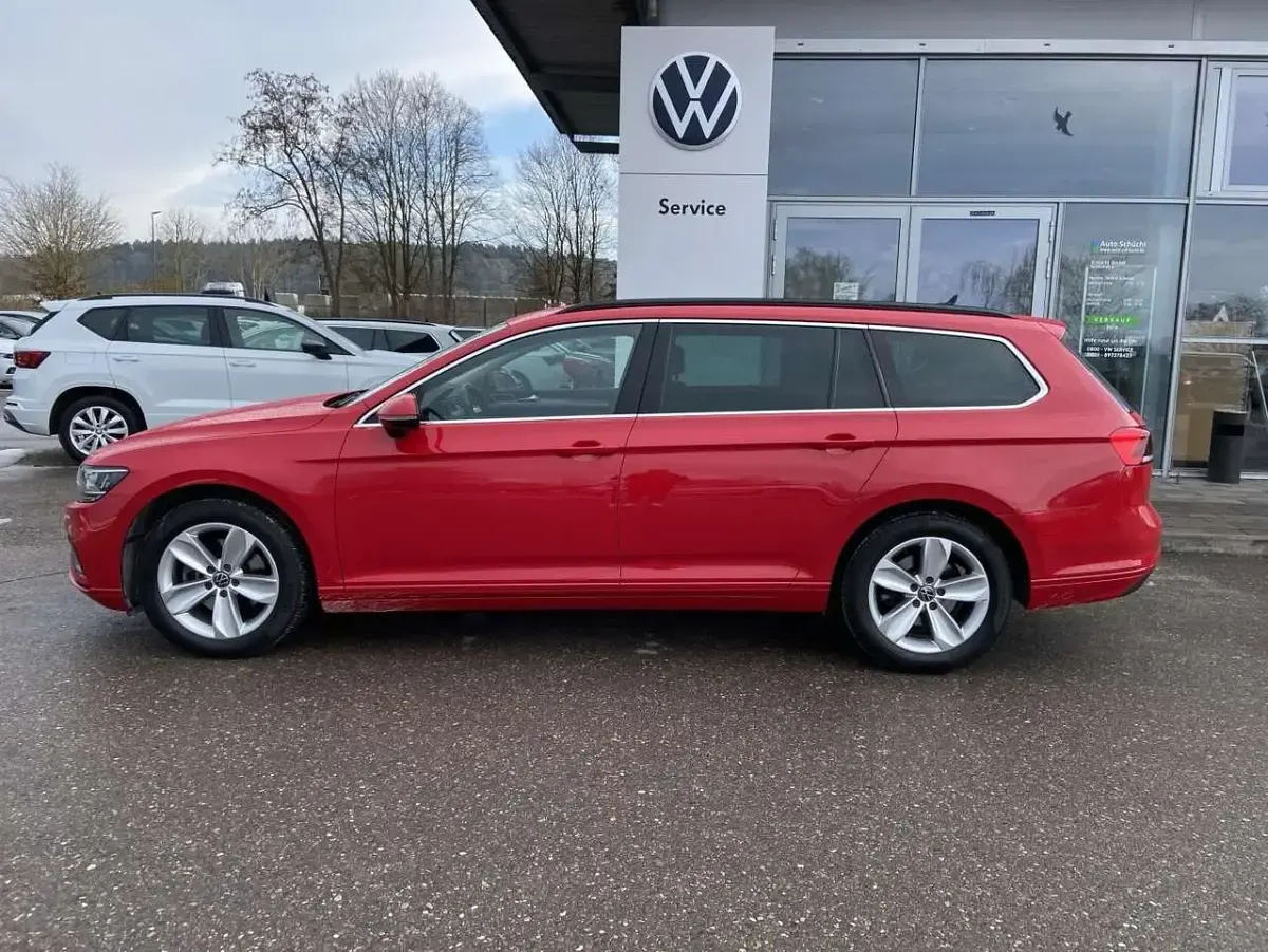 Gebraucht VW Passat Business 200 PS (147 kW) 2022 Rot Kombi