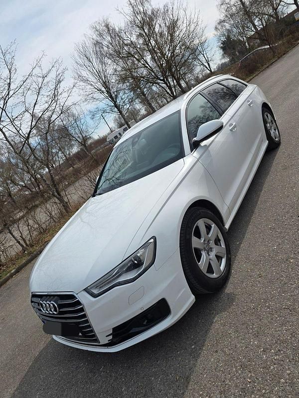 Gebraucht Audi A6 Ambiente 218 PS (160 kW) 2015 Weiß Kombi