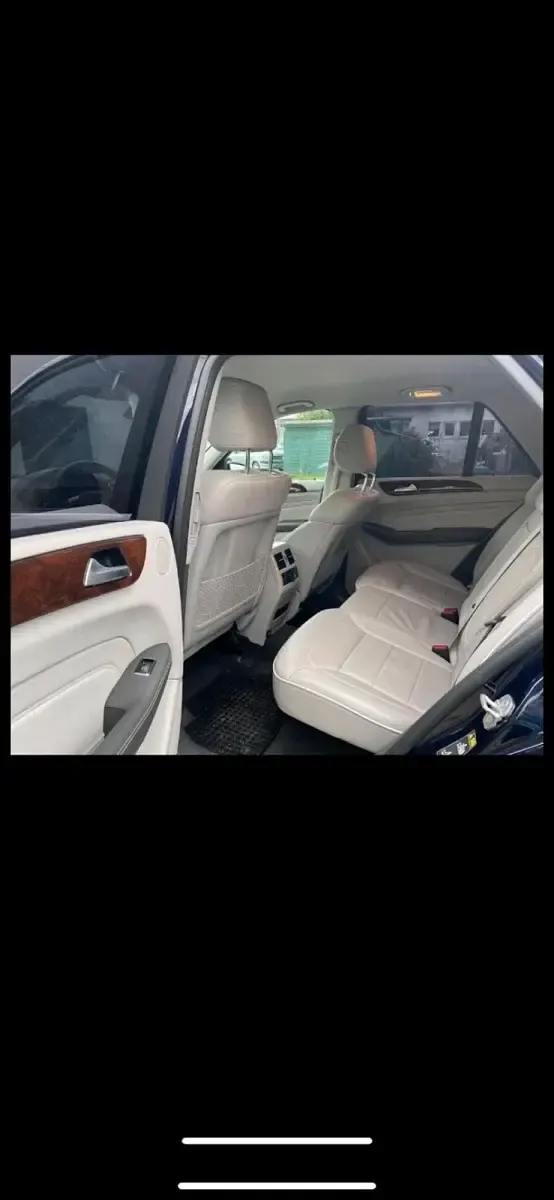 Gebraucht Mercedes ML350 258 PS (189 kW) 2012 Andere farben SUV
