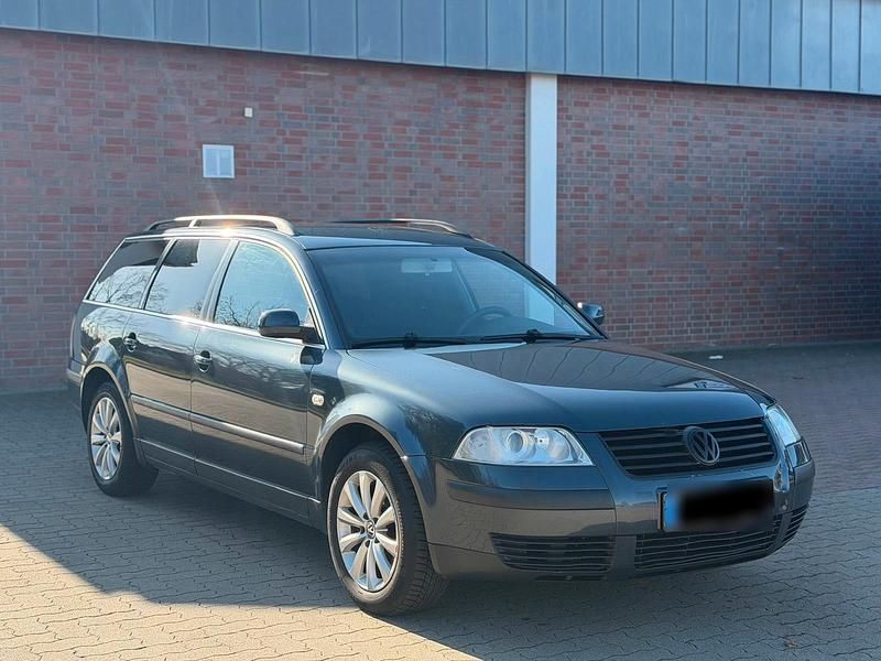 Gebraucht VW Passat 131 PS (96 kW) 2003 Schwarz Kombi