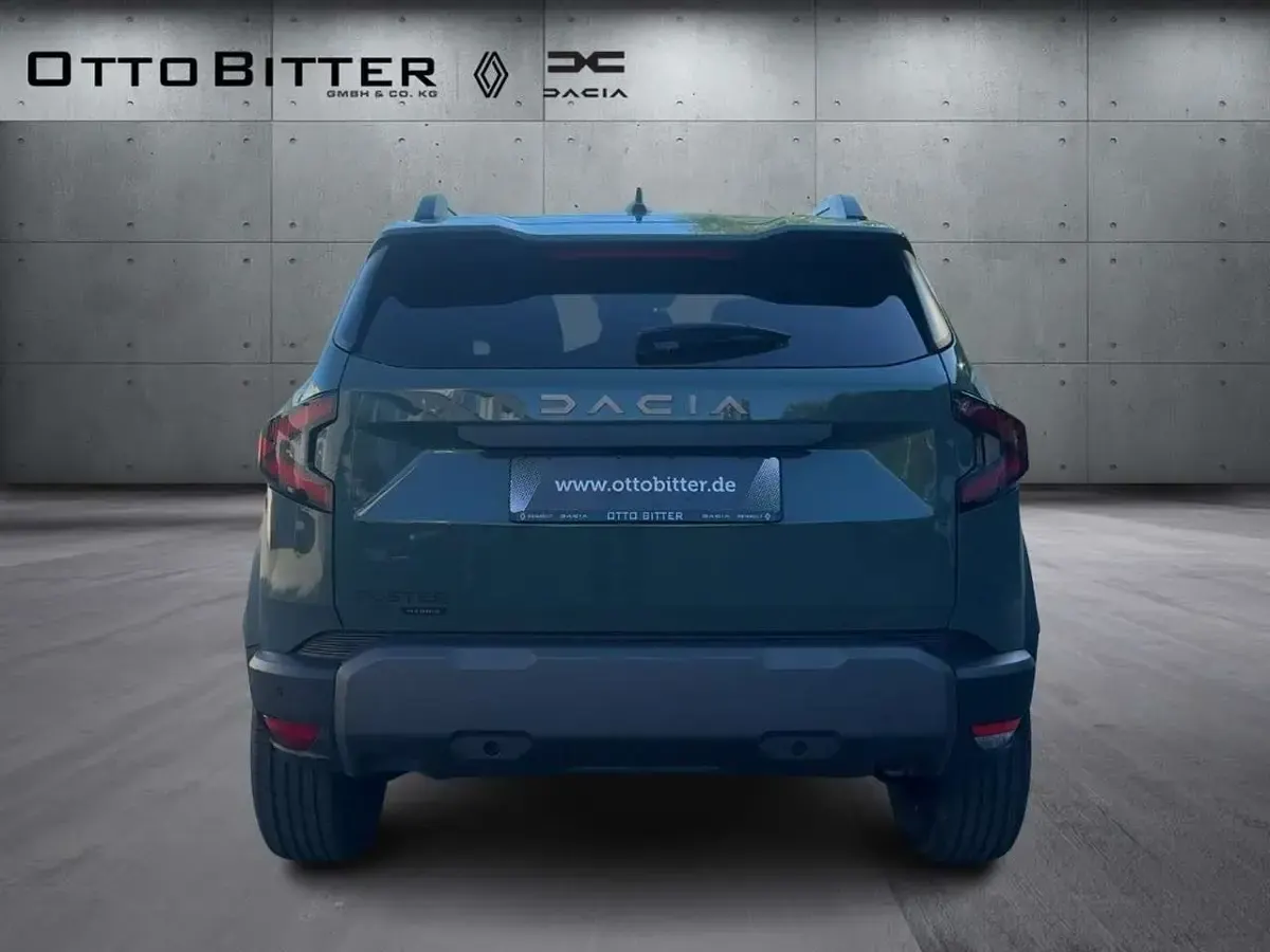 Neu Dacia Duster Extreme 141 PS (103 kW) 2025 Safarigrüngrau SUV