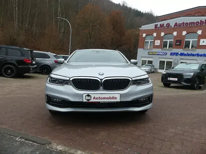Gebraucht BMW 520 Sport Line 190 PS (139 kW) 2018 Silber Kombi