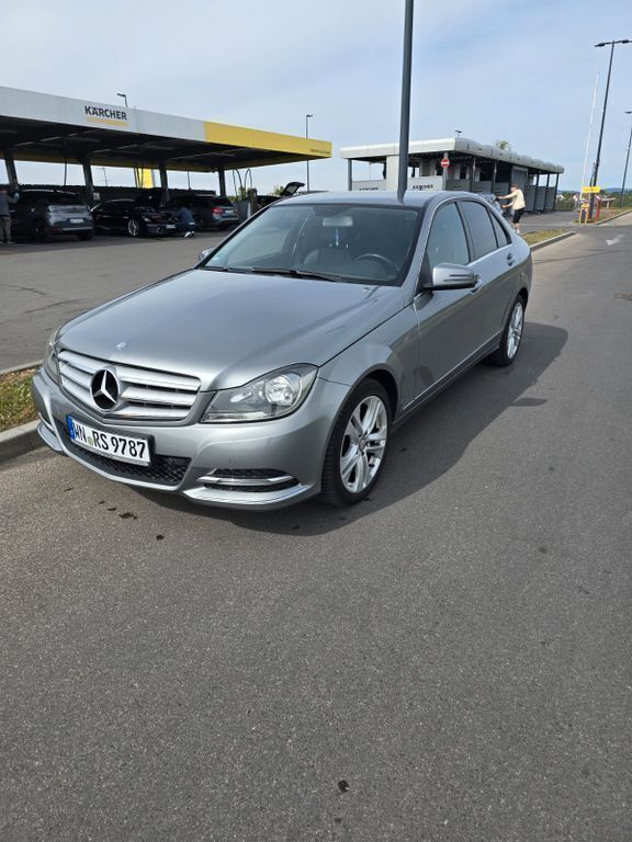 Grau Gebraucht 2013 Mercedes C220 Avantgarde Limousine | 11.000 € (Fairer Preis) - Bild 1/4
