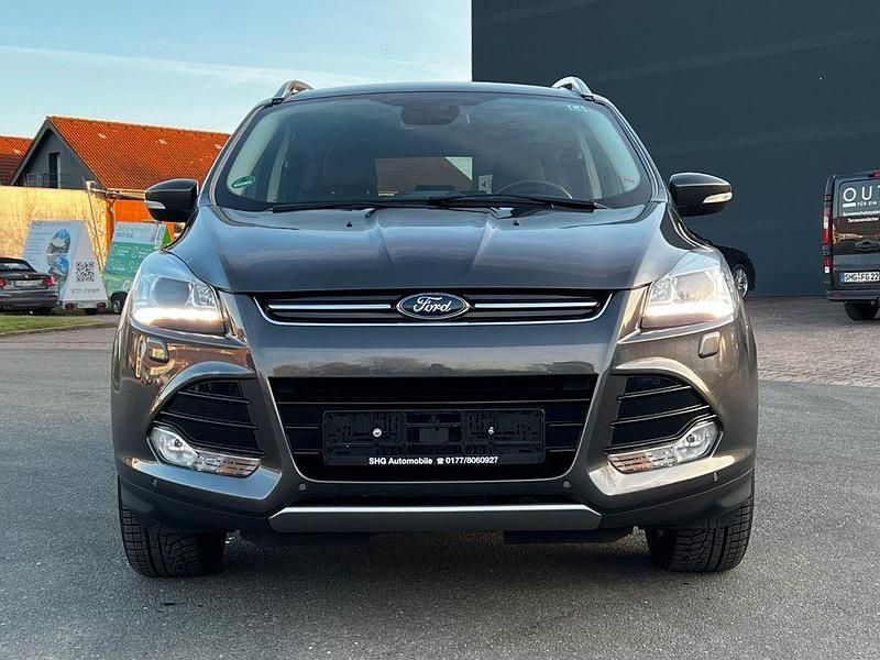 Gebraucht Ford Kuga Titanium 150 PS (110 kW) 2016 Grau SUV