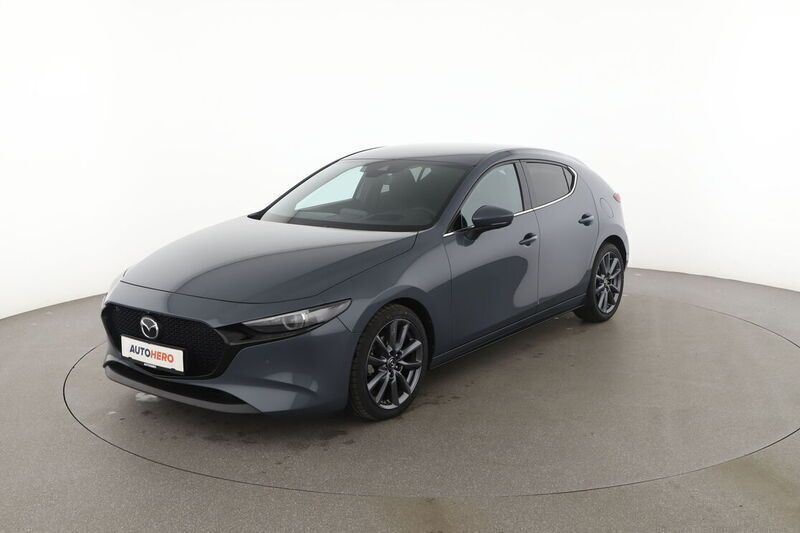 Grau Gebraucht 2021 Mazda 3 Selection Limousine | 21.770 € (Fairer Preis) - Bild 1/4