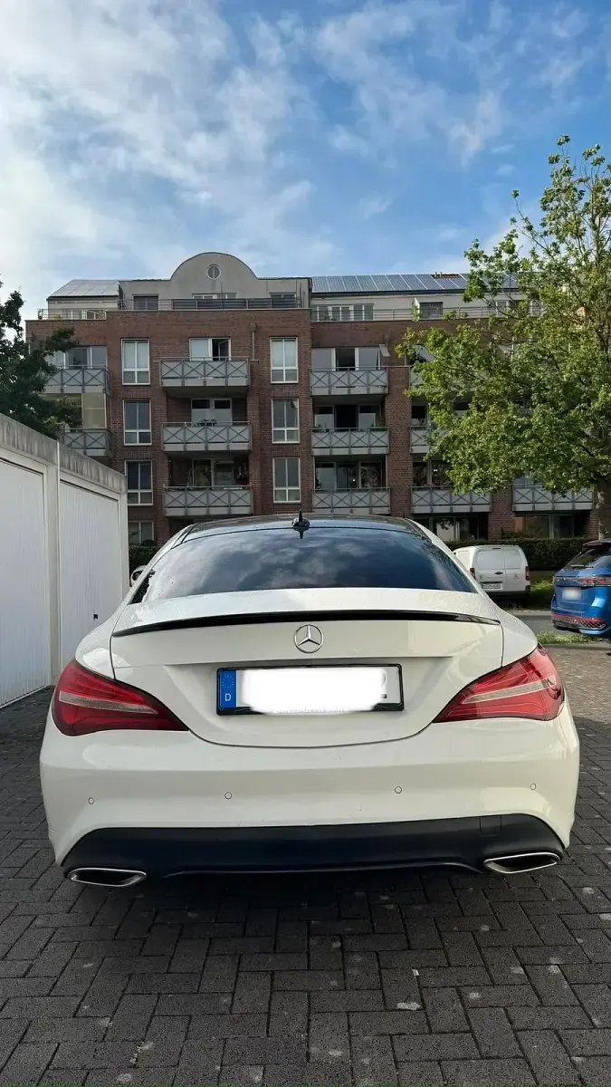 Gebraucht Mercedes CLA180 112 PS (82 kW) 2017 Weiß Coupé
