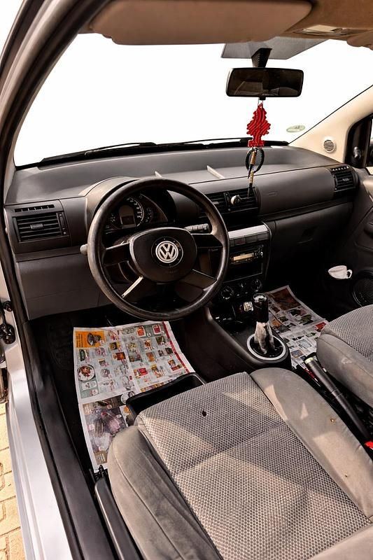 Gebraucht VW Fox 80 PS (58 kW) 2009 Silber Kleinwagen