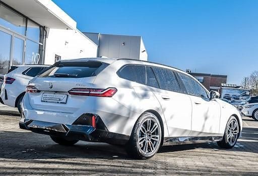 Gebraucht BMW 520 Comfort Edition 197 PS (144 kW) 2025 Weiß Kombi