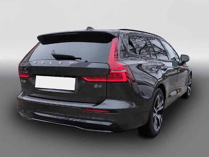 Gebraucht Volvo V60 Plus 197 PS (144 kW) 2024 Grau Kombi
