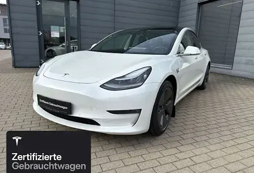Usado Tesla Model 3 Long Range RWD 208 kW (283 CV) 2020 Blanco Berlina