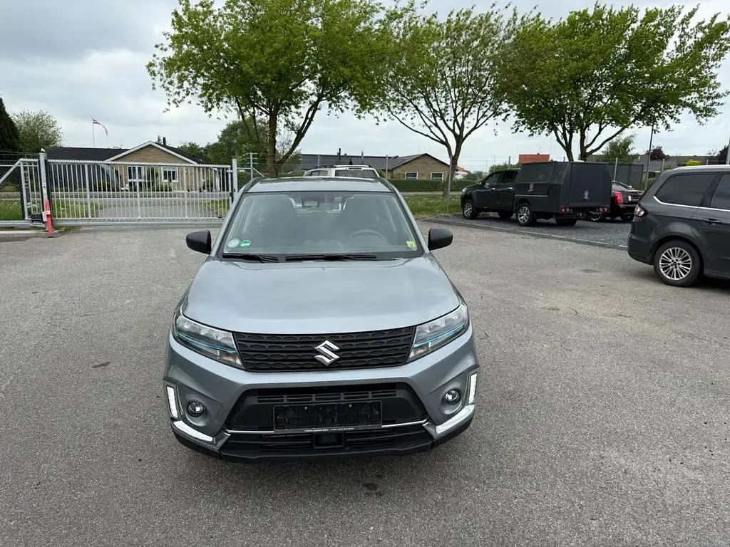 Gebraucht Suzuki Vitara Club 129 PS (94 kW) 2022 SUV