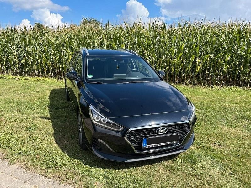 Schwarz Gebraucht 2019 Hyundai i30 YES! Kombi | 12.800 € (Fairer Preis) - Bild 1/4