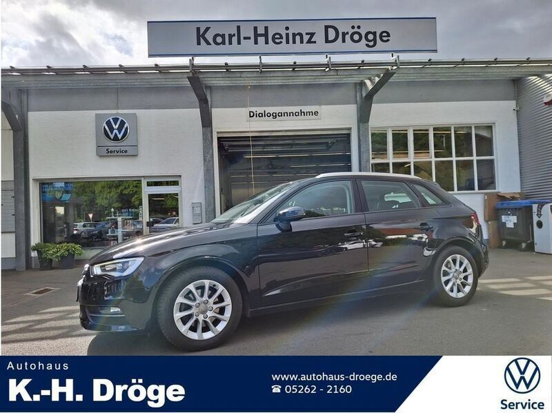 Schwarz Gebraucht 2013 Audi A3 Sportback Attraction Limousine | 11.780 € (Fairer Preis) - Bild 1/4