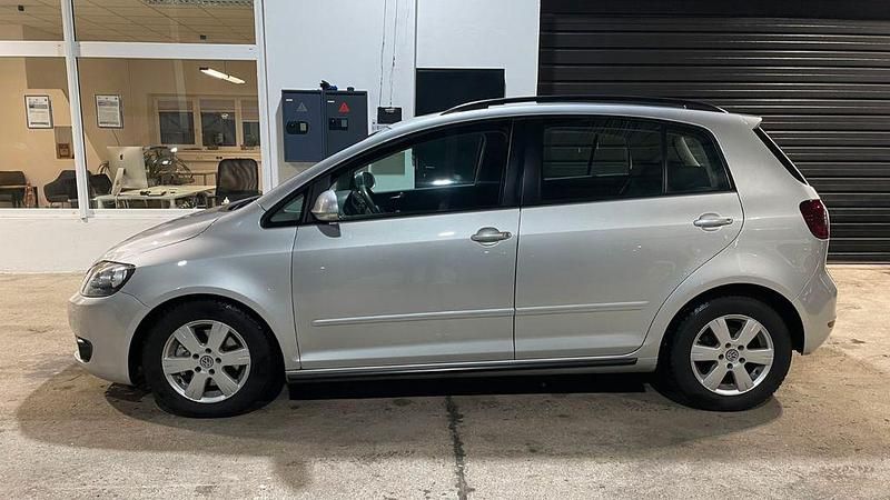 Gebraucht VW Golf VI 105 PS (77 kW) 2011 Silber Kleinwagen