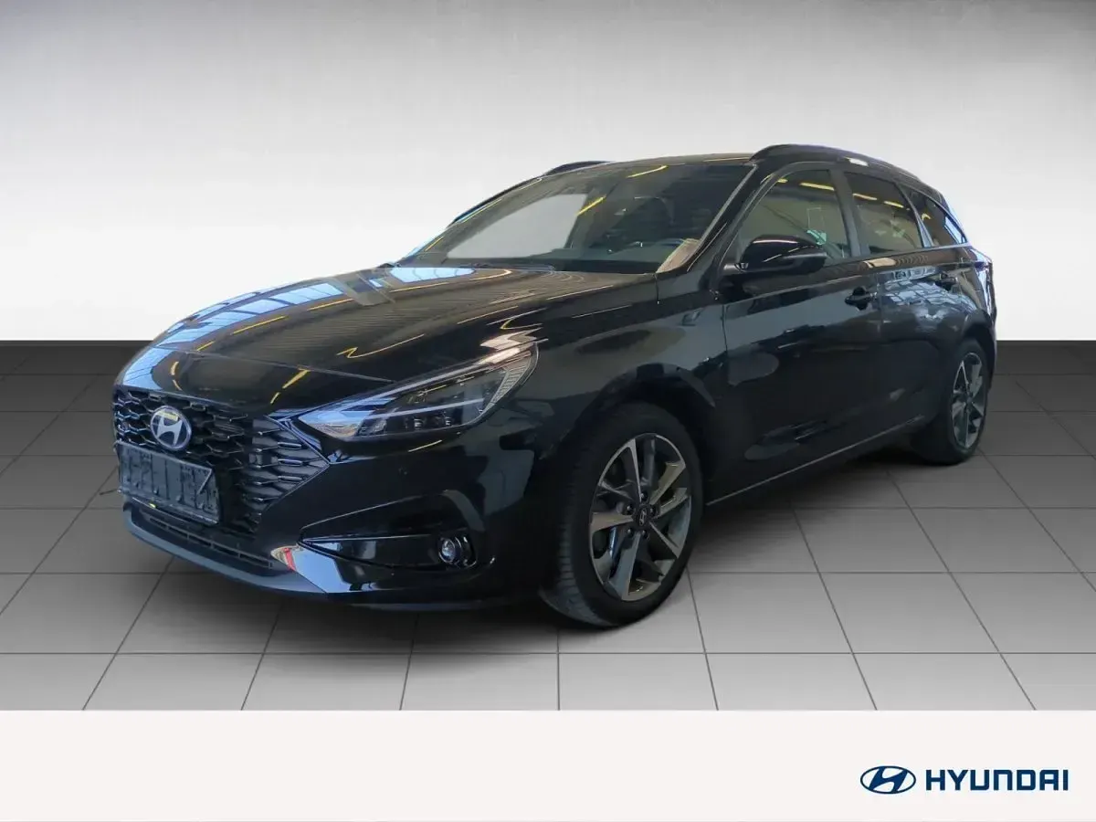 Gebraucht Hyundai i30 Advantage 140 PS (102 kW) 2025 Abyss black Kombi