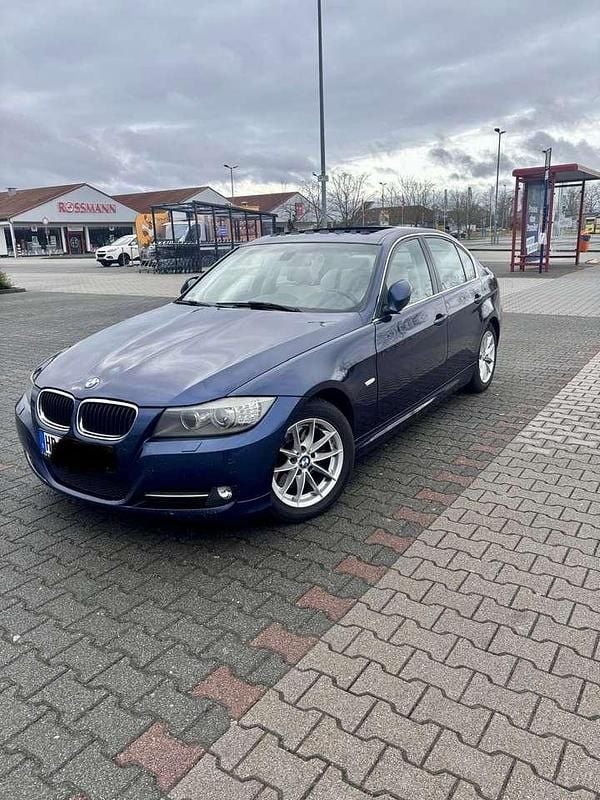 Gebraucht BMW 320 Efficient Dynamics 163 PS (119 kW) 2011 Blau Limousine