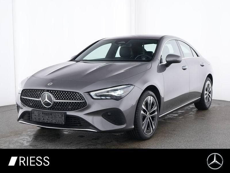 Metalliclack mountaingrau Gebraucht 2025 Mercedes CLA200 Coupé | 34.800 € (Guter Preis) - Bild 1/4