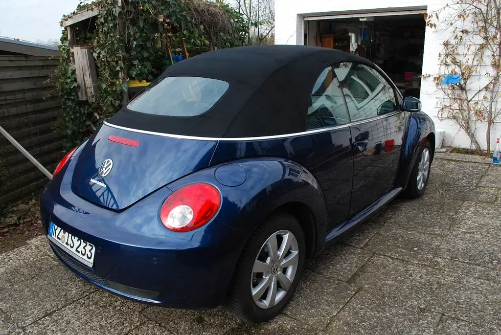 Gebraucht VW New Beetle 102 PS (75 kW) 2007 Blau Kleinwagen