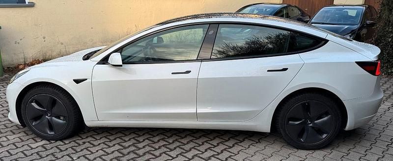 Gebraucht Tesla Model 3 RWD 239 kW (325 PS) 2022 Weiß Limousine