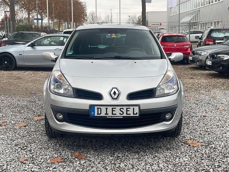 Gebraucht Renault Clio III 86 PS (63 kW) 2007 Grau Kleinwagen