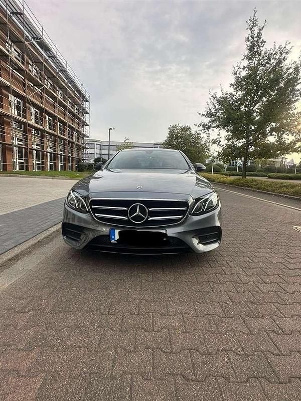 Gebraucht 2020 Mercedes E200 AMG line Limousine | 32.500 € (Fairer Preis) - Bild 1/4