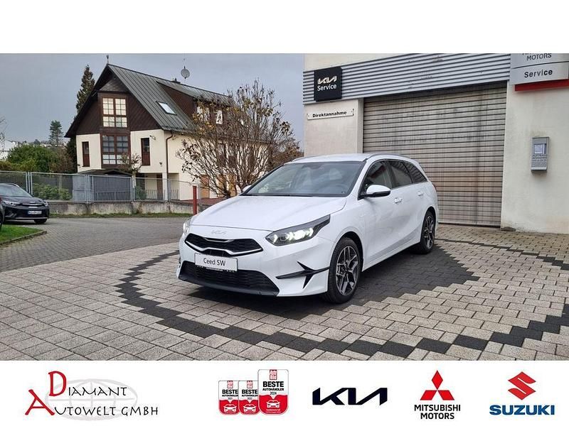 Weiß Neu 2025 Kia Ceed Sportswagon Style Kombi | 25.400 € (Fairer Preis) - Bild 1/4