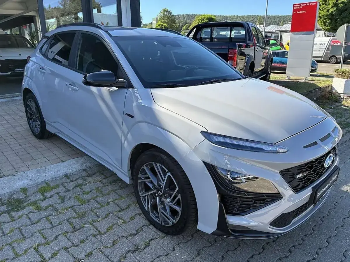 Gebraucht Hyundai Kona N Line 120 PS (88 kW) 2023 Cyber grey SUV