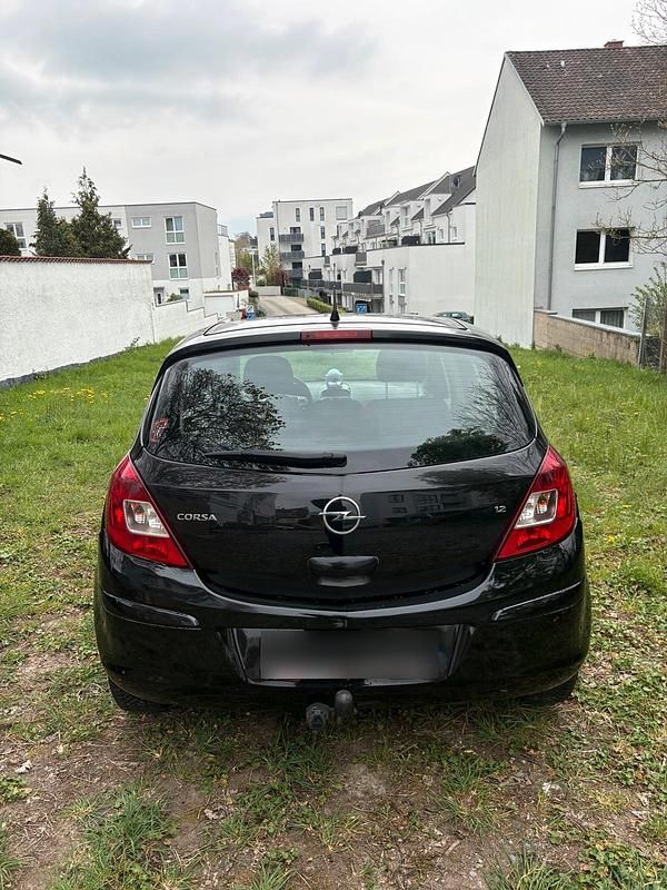 Second-hand Opel Corsa 80 CP (58 kW) 2009 Negru Hatchback