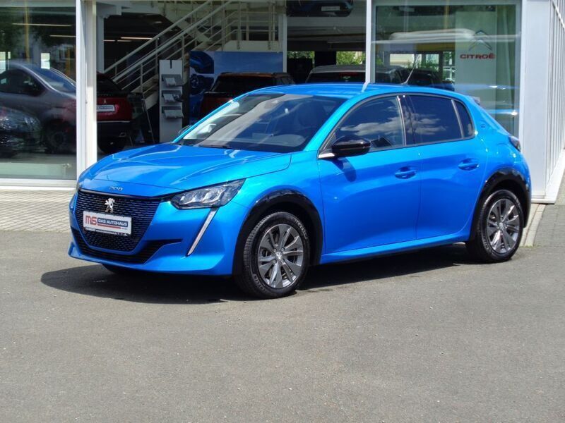Blau Gebraucht 2023 Peugeot e-208 Allure Kleinwagen | 23.990 € (Fairer Preis) - Bild 1/4