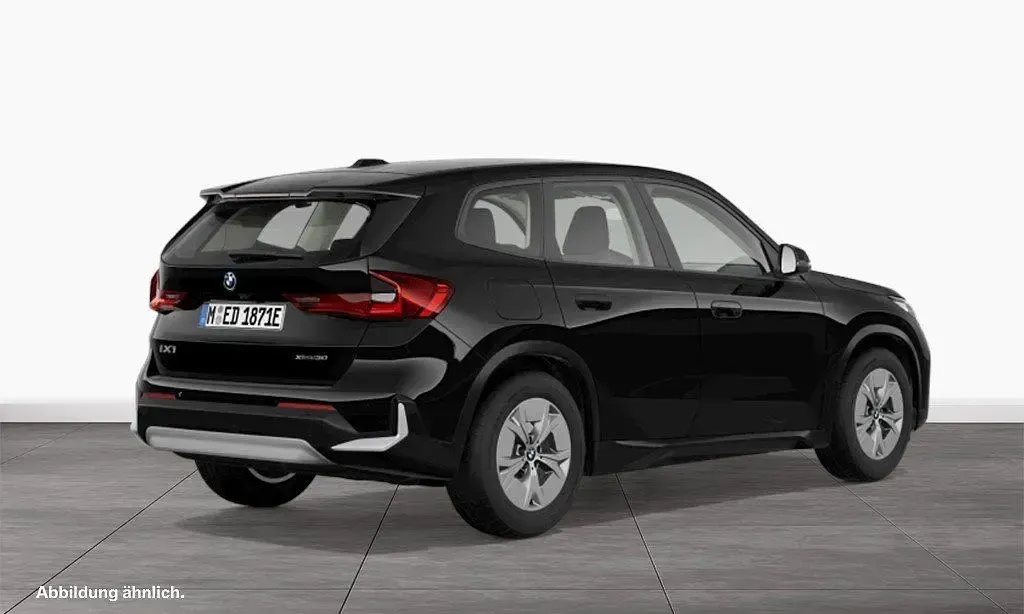 Gebraucht BMW iX1 Performance 200 kW (272 PS) 2023 Schwarz SUV