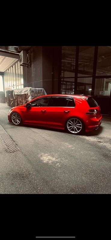 Gebraucht VW Golf VII 300 PS (220 kW) 2016 Rot Limousine