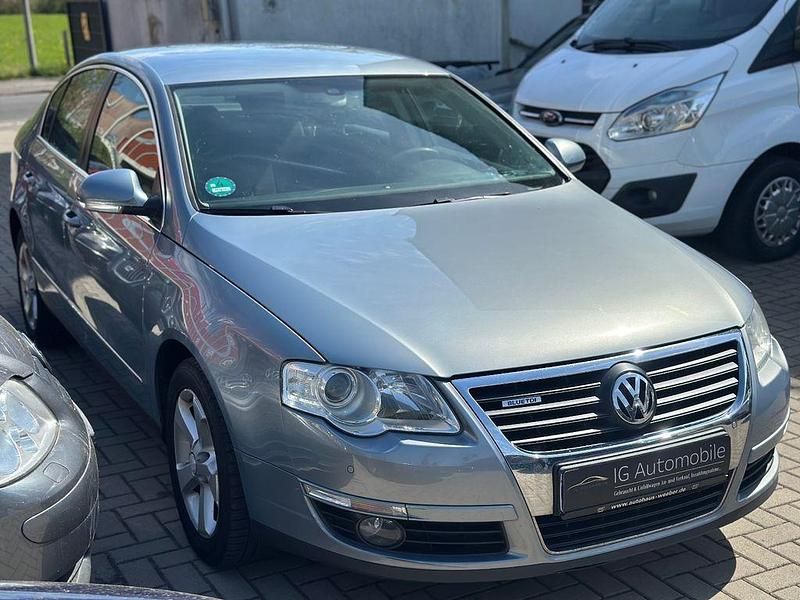 Gebraucht VW Passat Comfortline 143 PS (105 kW) 2009 Grau Limousine